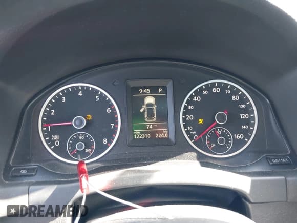 ✅ 2012 Volkswagen Tiguan LE • VIN: WVGAV7AX1CW557250 • Лот: 42300694. Опубликован ранее на IAAI с пробегом 122 310 миль. Бесплатный доступ к архиву аукционных продаж из США и подробный отчёт об истории автомобиля на DreamBid. Изображение 7.