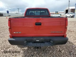 ✅ 1999 Chevrolet S-10 LS ZR2 • VIN: 1GCCT19W4X8125967 • Лот: 54248945. Опубликован ранее на Copart с пробегом 151 824 миль. Бесплатный доступ к архиву аукционных продаж из США и подробный отчёт об истории автомобиля на DreamBid. Изображение 6.