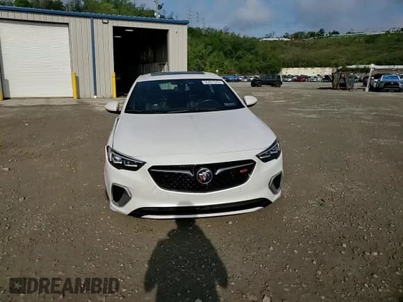 ✅ 2018 Buick Regal GS • VIN: W04GS6SSXJ1130903 • Lot: 55407545. Listed on Copart with 78,096 mi. Free auction sales archive from the USA and detailed vehicle history report at DreamBid. Image 13.