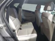 ✅ 2017 Hyundai Tucson SE • VIN: KM8J3CA40HU505566 • Лот: 80308895. Опубликован ранее на Copart с пробегом 122 735 миль. Бесплатный доступ к архиву аукционных продаж из США и подробный отчёт об истории автомобиля на DreamBid. Изображение 11.