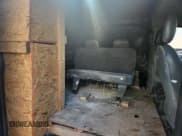 ✅ 2015 Ford Transit Cargo • VIN: 1FTNE1YMXFKB27372 • Lot: 80867355. Wystawiony na Copart z przebiegiem 128 366 mil. Bezpłatny archiwum sprzedaży aukcyjnych z USA i szczegółowy raport historii pojazdu na DreamBid. Zdjęcie 11.