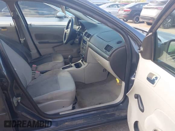 2008 Chevrolet Cobalt LS с VIN 1G1AK58F687191682, выставлен на аукционе IAAI как лот 43159842 с пробегом 120 454 миль миль и . История ставок и продаж доступна на DreamBid. Изображение 5.