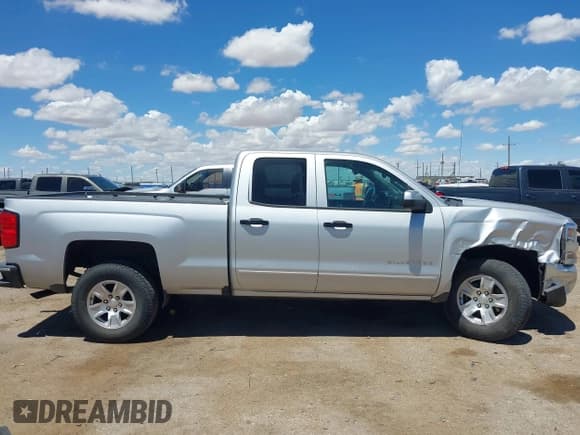 ✅ 2019 Chevrolet Silverado 1500 LT • VIN: 2GCRCPECXK1135990 • Lot: 42414230. Wystawiony na IAAI z przebiegiem 105 985 mil. Bezpłatny archiwum sprzedaży aukcyjnych z USA i szczegółowy raport historii pojazdu na DreamBid. Zdjęcie 14.