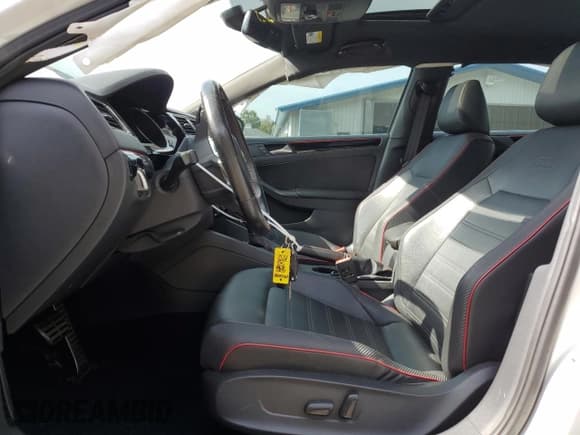 ✅ 2015 Volkswagen Jetta GLI SE • VIN: 3VW4T7AJ5FM413057 • Lot: 84270405. Listed on Copart with 122,658 mi. Free auction sales archive from the USA and detailed vehicle history report at DreamBid. Image 7.