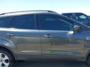 ✅ 2016 Ford Escape SE • VIN: 1FMCU9G9XGUB19280 • Лот: 41973213. Опубликован ранее на IAAI с пробегом 159 957 миль. Бесплатный доступ к архиву аукционных продаж из США и подробный отчёт об истории автомобиля на DreamBid. Изображение 13.