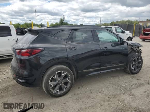 2020 Chevrolet Blazer RS z VIN 3GNKBERSXLS655971, wystawiony jako Copart lot #69774285 z przebiegiem 137 905 mil mil oraz Szkoda całkowita • Salvage title. Historia ofert i sprzedaży dostępna na DreamBid. Obrazek 3.