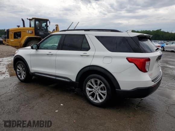 ✅ 2021 Ford Explorer XLT • VIN: 1FMSK7DH7MGA92034 • Lot: 55417595. Wystawiony na Copart z przebiegiem 53 021 mil. Bezpłatny archiwum sprzedaży aukcyjnych z USA i szczegółowy raport historii pojazdu na DreamBid. Zdjęcie 2.