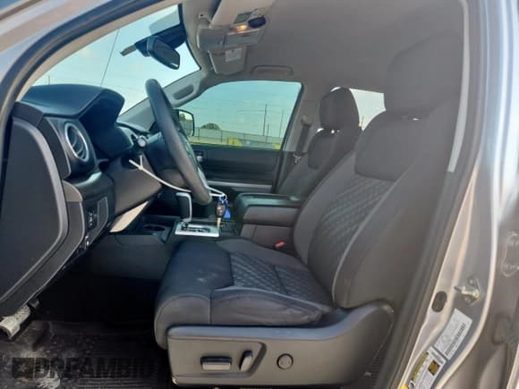 ✅ 2019 Toyota Tundra SR5 • VIN: 5TFEM5F10KX134783 • Lot: 61685825. Listed on Copart with 79,466 mi. Free auction sales archive from the USA and detailed vehicle history report at DreamBid. Image 7.