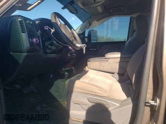 ✅ 2015 Chevrolet Silverado 2500HD Work Truck • VIN: 1GC1KUE86FF171975 • Lot: 80314514. Listed on Copart with 258,702 mi. Free auction sales archive from the USA and detailed vehicle history report at DreamBid. Image 7.