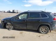 ✅ 2016 Jeep Cherokee Latitude • VIN: 1C4PJMCS7GW144460 • Lot: 40692482. Wystawiony na IAAI z przebiegiem 100 450 mil. Bezpłatny archiwum sprzedaży aukcyjnych z USA i szczegółowy raport historii pojazdu na DreamBid. Zdjęcie 14.