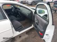 ✅ 2000 Pontiac Grand Prix • VIN: 1G2WJ52J8YF206447 • Лот: 43194686. Опубликован ранее на IAAI с пробегом 237 923 миль. Бесплатный доступ к архиву аукционных продаж из США и подробный отчёт об истории автомобиля на DreamBid. Изображение 5.