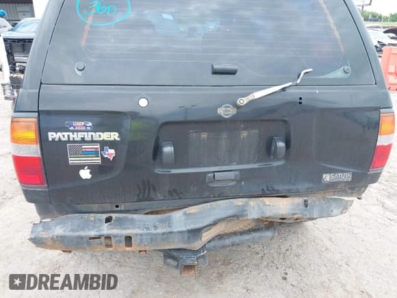 ✅ 1996 Nissan Pathfinder XE • VIN: JN8AR05Y7TW009003 • Lot: 42518021. Listed on IAAI with 190,304 mi. Free auction sales archive from the USA and detailed vehicle history report at DreamBid. Image 6.