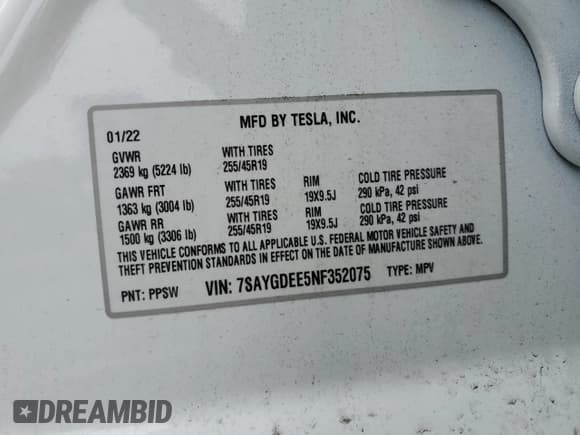 ✅ 2022 Tesla Model Y Long Range • VIN: 7SAYGDEE5NF352075 • Lot: 50799895. Wystawiony na Copart z przebiegiem 11 597 mil. Bezpłatny archiwum sprzedaży aukcyjnych z USA i szczegółowy raport historii pojazdu na DreamBid. Zdjęcie 13.