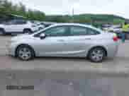 2017 Chevrolet Cruze LS с VIN 1G1BB5SM4H7220995, выставлен на аукционе IAAI как лот 42289804 с пробегом 89 922 миль миль и . История ставок и продаж доступна на DreamBid. Изображение 14.