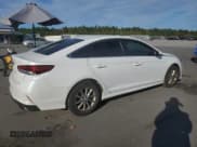 ✅ 2019 Hyundai Sonata SE • VIN: 5NPE24AF6KH819708 • Лот: 84405145. Опубликован ранее на Copart с пробегом 129 833 миль. Бесплатный доступ к архиву аукционных продаж из США и подробный отчёт об истории автомобиля на DreamBid. Изображение 3.