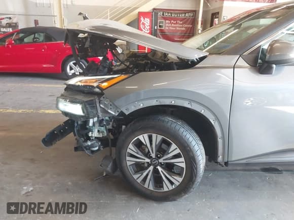 ✅ 2023 Nissan Rogue SV • VIN: 5N1BT3BB0PC798603 • Lot: 43165115. Wystawiony na IAAI z przebiegiem 70 907 mil. Bezpłatny archiwum sprzedaży aukcyjnych z USA i szczegółowy raport historii pojazdu na DreamBid. Zdjęcie 6.