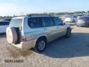 ✅ 2006 Suzuki XL7 • VIN: JS3TY92V064101982 • Lot: 41284585. Listed on IAAI with 237,353 mi. Free auction sales archive from the USA and detailed vehicle history report at DreamBid. Image 4.