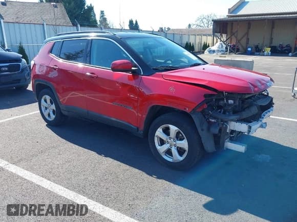 ✅ 2018 Jeep Compass Latitude • VIN: 3C4NJDBB5JT127730 • Lot: 41701871. Wystawiony na IAAI z przebiegiem 136 544 mil. Bezpłatny archiwum sprzedaży aukcyjnych z USA i szczegółowy raport historii pojazdu na DreamBid. Zdjęcie 1.