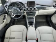 ✅ 2013 Mercedes-Benz B 250 Sports Tourer • VIN: WDDMH4EBXDJ144401 • Lot: 67289024. Wystawiony na Copart z przebiegiem 155 120 mil. Bezpłatny archiwum sprzedaży aukcyjnych z USA i szczegółowy raport historii pojazdu na DreamBid. Zdjęcie 8.