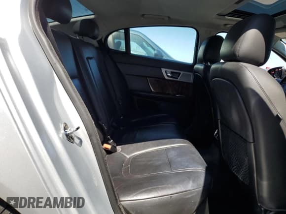 ✅ 2012 Jaguar XF • VIN: SAJWA0FB3CLS55147 • Лот: 69822194. Опубликован ранее на Copart с пробегом 125 364 миль. Бесплатный доступ к архиву аукционных продаж из США и подробный отчёт об истории автомобиля на DreamBid. Изображение 10.