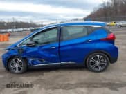 ✅ 2021 Chevrolet Bolt EV Premier • VIN: 1G1FZ6S0XM4102770 • Lot: 41747426. Wystawiony na IAAI z przebiegiem 61 983 mil. Bezpłatny archiwum sprzedaży aukcyjnych z USA i szczegółowy raport historii pojazdu na DreamBid. Zdjęcie 14.