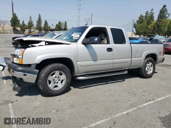 ✅ 2004 Chevrolet Silverado 1500 Z71 • VIN: 1GCEK19T94Z256061 • Лот: 67149355. Опубликован ранее на Copart с пробегом Не указан. Бесплатный доступ к архиву аукционных продаж из США и подробный отчёт об истории автомобиля на DreamBid. Изображение 1.