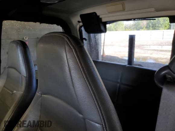 ✅ 1998 Jeep Wrangler Sport • VIN: 1J4FY19S4WP724572 • Лот: 70410395. Опубликован ранее на Copart с пробегом 205 264 миль. Бесплатный доступ к архиву аукционных продаж из США и подробный отчёт об истории автомобиля на DreamBid. Изображение 10.