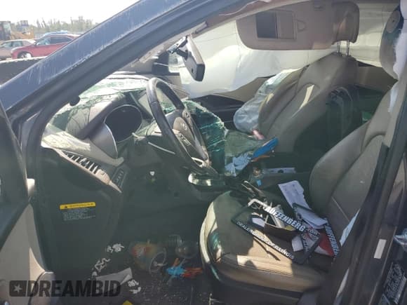 ✅ 2018 Hyundai Santa Fe 2.0T • VIN: 5XYZU4LA4JG529079 • Лот: 81975085. Опубликован ранее на Copart с пробегом 164 631 миль. Бесплатный доступ к архиву аукционных продаж из США и подробный отчёт об истории автомобиля на DreamBid. Изображение 7.