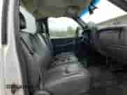 2004 Chevrolet Silverado 1500 z VIN 1GCEC14X34Z286891, wystawiony jako Copart lot #59973855 z przebiegiem 358 618 mil mil oraz Czysty tytuł • Clean title. Historia ofert i sprzedaży dostępna na DreamBid. Obrazek 10.