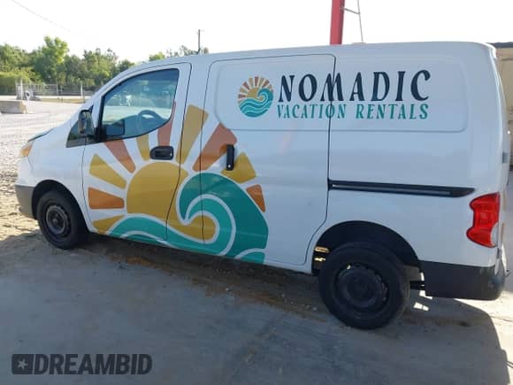 2015 Chevrolet City Express Cargo LT z VIN 3N63M0ZN6FK694790, wystawiony jako IAAI lot #42118264 z przebiegiem 82 991 mil mil oraz . Historia ofert i sprzedaży dostępna na DreamBid. Obrazek 15.