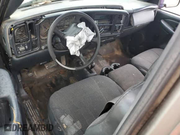 2001 Chevrolet Silverado 1500 с VIN 1GCEK14V31Z236795, выставлен на аукционе Copart как лот 84752534 с пробегом Не указан миль и Списание • Salvage title. История ставок и продаж доступна на DreamBid. Изображение 8.