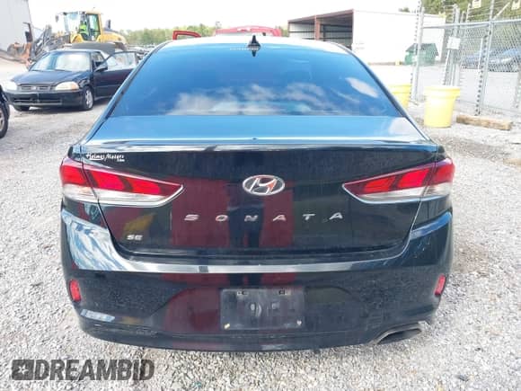 2019 Hyundai Sonata SE с VIN 5NPE24AFXKH740509, выставлен на аукционе IAAI как лот 43590593 с пробегом 253 771 миль миль и . История ставок и продаж доступна на DreamBid. Изображение 16.