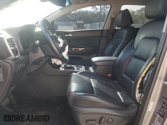 ✅ 2020 Kia Sportage EX • VIN: KNDPNCAC7L7632290 • Лот: 82270245. Опубликован ранее на Copart с пробегом Не указан. Бесплатный доступ к архиву аукционных продаж из США и подробный отчёт об истории автомобиля на DreamBid. Изображение 7.