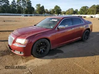✅ 2014 Chrysler 300 C • VIN: 2C3CCAET5EH169581 • Лот: 82697745. Опубликован ранее на Copart с пробегом 150 559 миль. Бесплатный доступ к архиву аукционных продаж из США и подробный отчёт об истории автомобиля на DreamBid. Изображение 1.