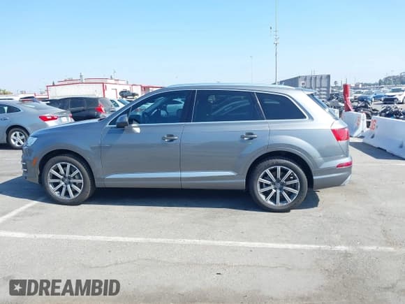 ✅ 2018 Audi Q7 Premium Plus • VIN: WA1LHAF74JD000314 • Lot: 43027709. Wystawiony na IAAI z przebiegiem 108 153 mil. Bezpłatny archiwum sprzedaży aukcyjnych z USA i szczegółowy raport historii pojazdu na DreamBid. Zdjęcie 14.