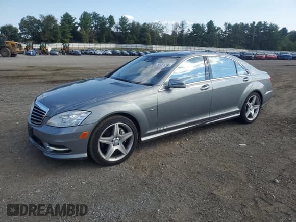 ✅ 2011 Mercedes-Benz S 400 • VIN: WDDNG9FB8BA361543 • Lot: 80281245. Listed on Copart with 110,645 mi. Free auction sales archive from the USA and detailed vehicle history report at DreamBid. Image 1.
