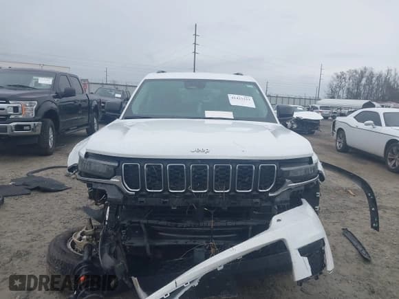 ✅ 2022 Jeep Grand Cherokee Altitude • VIN: 1C4RJJAG6N8608944 • Lot: 41423313. Listed on IAAI with 53,086 mi. Free auction sales archive from the USA and detailed vehicle history report at DreamBid. Image 12.