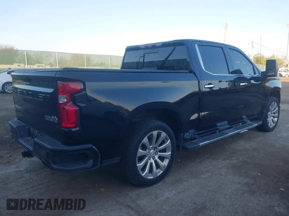 ✅ 2020 Chevrolet Silverado 1500 High Country • VIN: 3GCUYHEL9LG204193 • Lot: 43716850. Listed on IAAI with 112,797 mi. Free auction sales archive from the USA and detailed vehicle history report at DreamBid. Image 4.