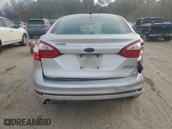 ✅ 2015 Ford Fiesta S • VIN: 3FADP4AJXFM202755 • Lot: 93242805. Listed on Copart with 180,379 mi. Free auction sales archive from the USA and detailed vehicle history report at DreamBid. Image 6.