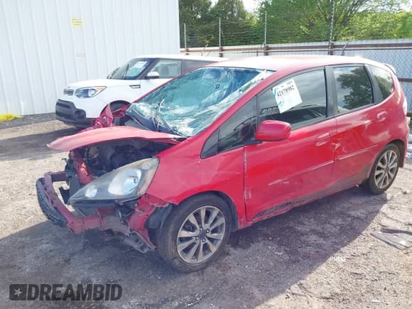 ✅ 2013 Honda Fit Sport • VIN: JHMGE8H51DC080183 • Лот: 42178982. Опубликован ранее на IAAI с пробегом 174 133 миль. Бесплатный доступ к архиву аукционных продаж из США и подробный отчёт об истории автомобиля на DreamBid. Изображение 17.