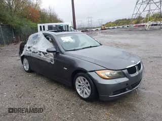 2007 BMW 3 Series 328xi с VIN WBAVC93557KX61918, выставлен на аукционе IAAI как лот 40783945 с пробегом 112 163 миль миль и . История ставок и продаж доступна на DreamBid. Изображение 1.