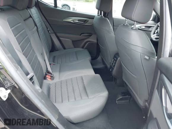 2024 Dodge Hornet R/T z VIN ZACPDFCW9R3A16217, wystawiony jako IAAI lot #42589754 z przebiegiem 14 484 mil mil oraz . Historia ofert i sprzedaży dostępna na DreamBid. Obrazek 8.