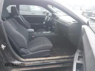 ✅ 2011 Dodge Challenger • VIN: 2B3CJ4DG6BH509941 • Lot: 41555200. Wystawiony na IAAI z przebiegiem 158 462 mil. Bezpłatny archiwum sprzedaży aukcyjnych z USA i szczegółowy raport historii pojazdu na DreamBid. Zdjęcie 5.