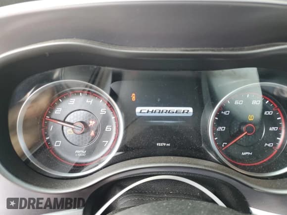 ✅ 2020 Dodge Charger SXT • VIN: 2C3CDXBG5LH213888 • Lot: 86120755. Wystawiony na Copart z przebiegiem 93 379 mil. Bezpłatny archiwum sprzedaży aukcyjnych z USA i szczegółowy raport historii pojazdu na DreamBid. Zdjęcie 9.