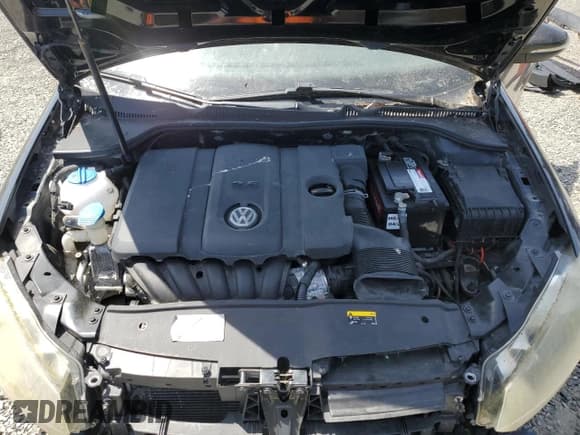 ✅ 2013 Volkswagen Golf w/Conv & Sunroof • VIN: WVWBB7AJ5DW005104 • Лот: 60706685. Опубликован ранее на Copart с пробегом 111 146 миль. Бесплатный доступ к архиву аукционных продаж из США и подробный отчёт об истории автомобиля на DreamBid. Изображение 11.