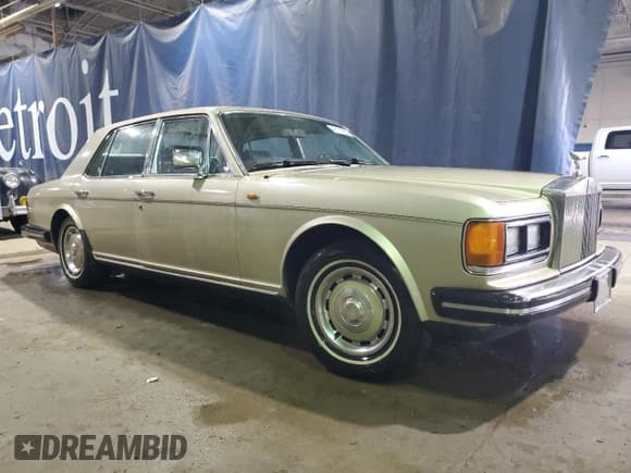 ✅ 1982 Rolls-Royce Silver Spirit • VIN: SCAZS42A9CCX04089 • Lot: 43712965. Listed on Copart with 88,336 mi. Free auction sales archive from the USA and detailed vehicle history report at DreamBid. Image 4.