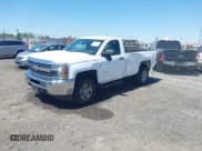 ✅ 2015 Chevrolet Silverado 2500HD Work Truck • VIN: 1GC0CUEG4FZ524843 • Lot: 42004293. Wystawiony na IAAI z przebiegiem 190 066 mil. Bezpłatny archiwum sprzedaży aukcyjnych z USA i szczegółowy raport historii pojazdu na DreamBid. Zdjęcie 17.