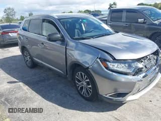 ✅ 2018 Mitsubishi Outlander ES • VIN: JA4AD2A30JZ055102 • Лот: 43384934. Опубликован ранее на IAAI с пробегом 107 230 миль. Бесплатный доступ к архиву аукционных продаж из США и подробный отчёт об истории автомобиля на DreamBid. Изображение 1.