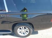 ✅ 2020 Chevrolet Suburban LT • VIN: 1GNSCHKC5LR102083 • Lot: 40551013. Wystawiony na IAAI z przebiegiem 105 555 mil. Bezpłatny archiwum sprzedaży aukcyjnych z USA i szczegółowy raport historii pojazdu na DreamBid. Zdjęcie 19.