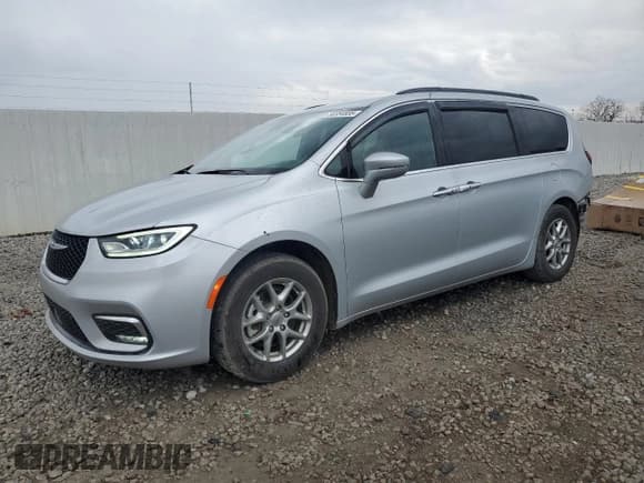 ✅ 2022 Chrysler Pacifica Touring • VIN: 2C4RC1FG4NR148612 • Lot: 50354835. Listed on Copart with 10,412 mi. Free auction sales archive from the USA and detailed vehicle history report at DreamBid. Image 1.